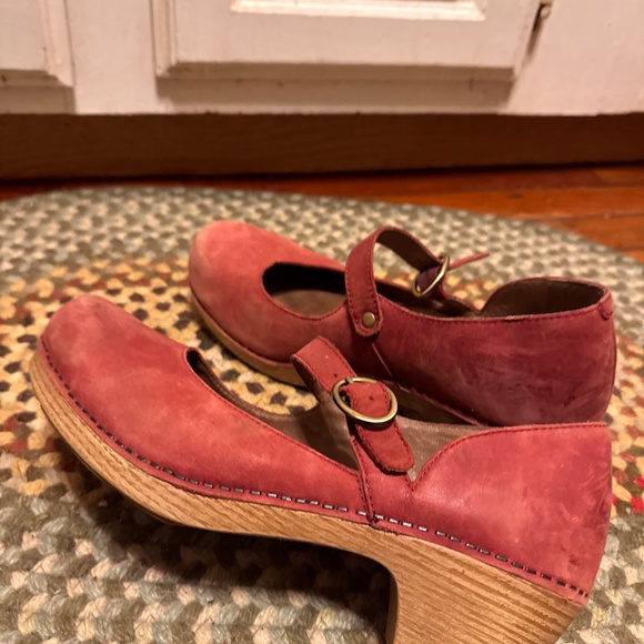 Dansko Women's Missy Mary Jane Red Vegan size 10.5 eu 41   Leather uppers. Roomy - Picture 4 of 9